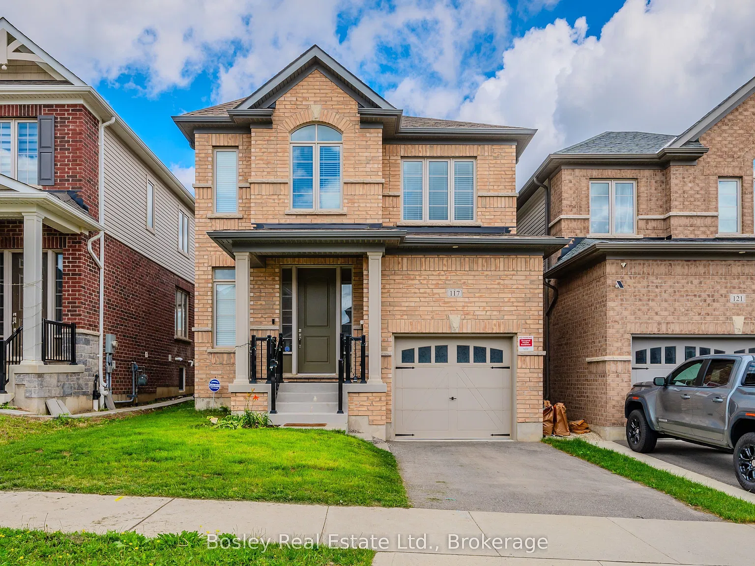 4 bed, $3,300 — Photo 1