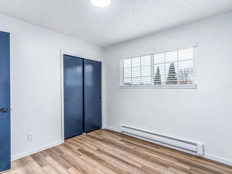 10417 E 4th Ave — Photo 12
