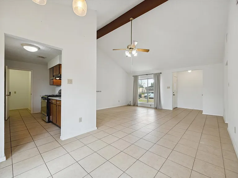 2723 N Brompton Dr — Photo 3
