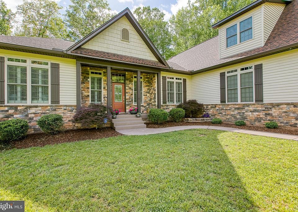 Brick on all four sides