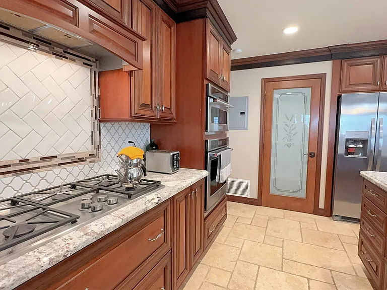 5418 Saratoga St — Photo 30