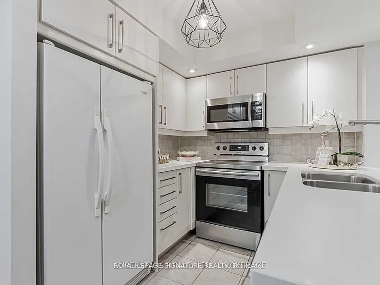 15 Northtown Way #1517 — Photo 4