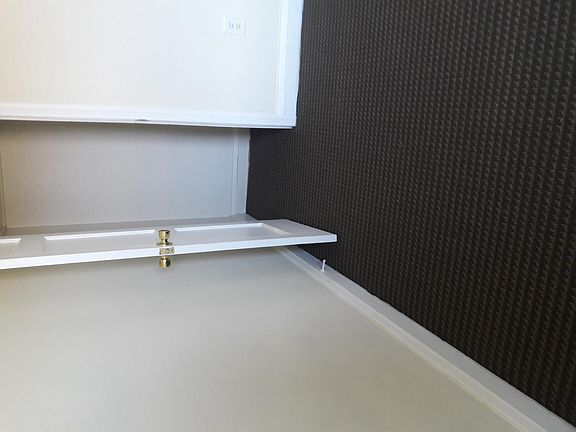 Closet in 2nd bedroom