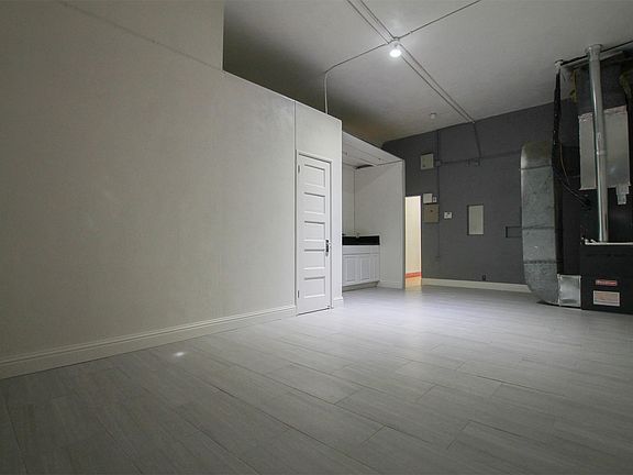 5th image of 137 S K St #1