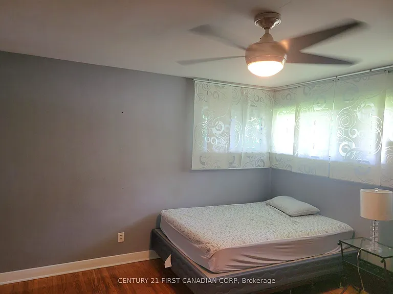49 Woodward Ave — Photo 28