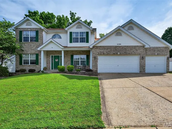11206 Lakewood Crossing Dr, Bridgeton, MO 63044