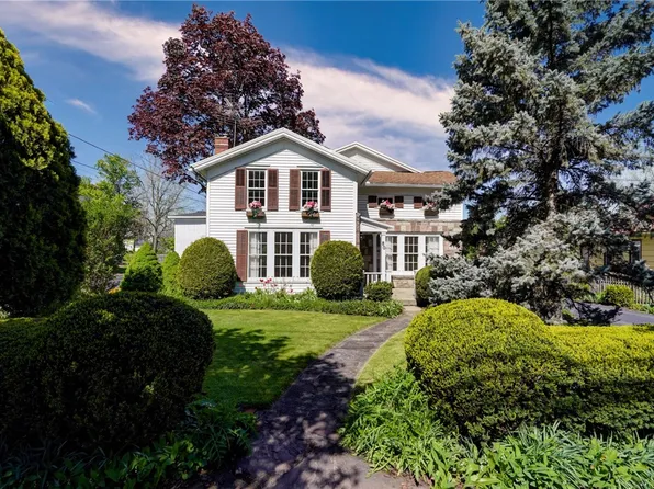 80 Park Ave, Brockport, NY 14420