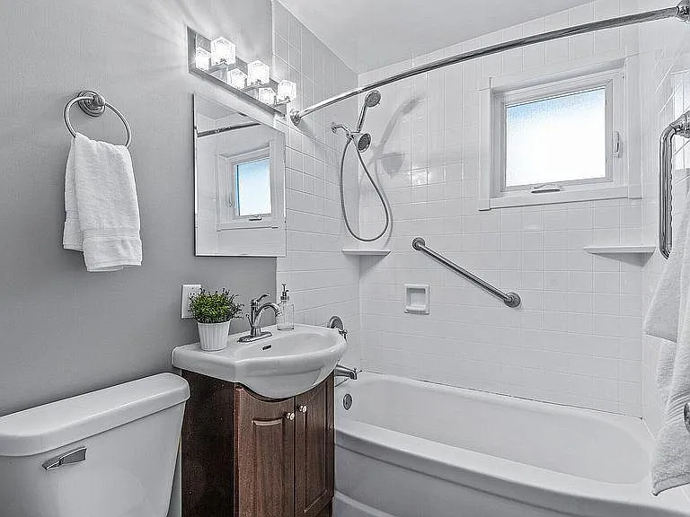Upstairs Bathroom