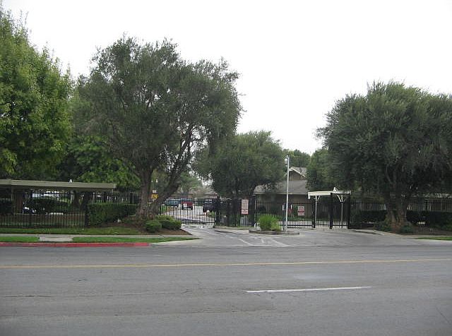 4719 Jackson Complex_10172013