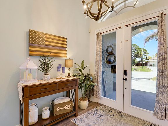 5th image of 1902 SW Americana Street