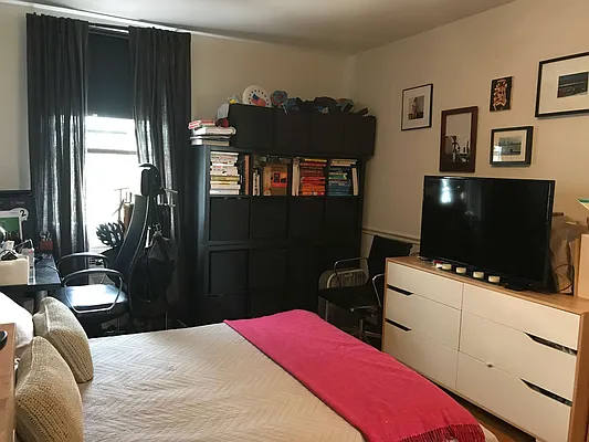 Rented by LDMI Realty Group LLC | media 22