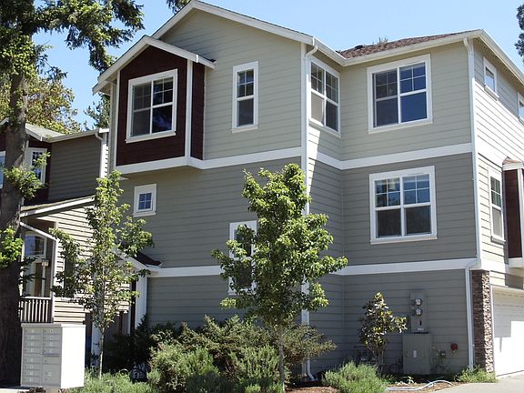3rd image of 17518 12th Ave NE