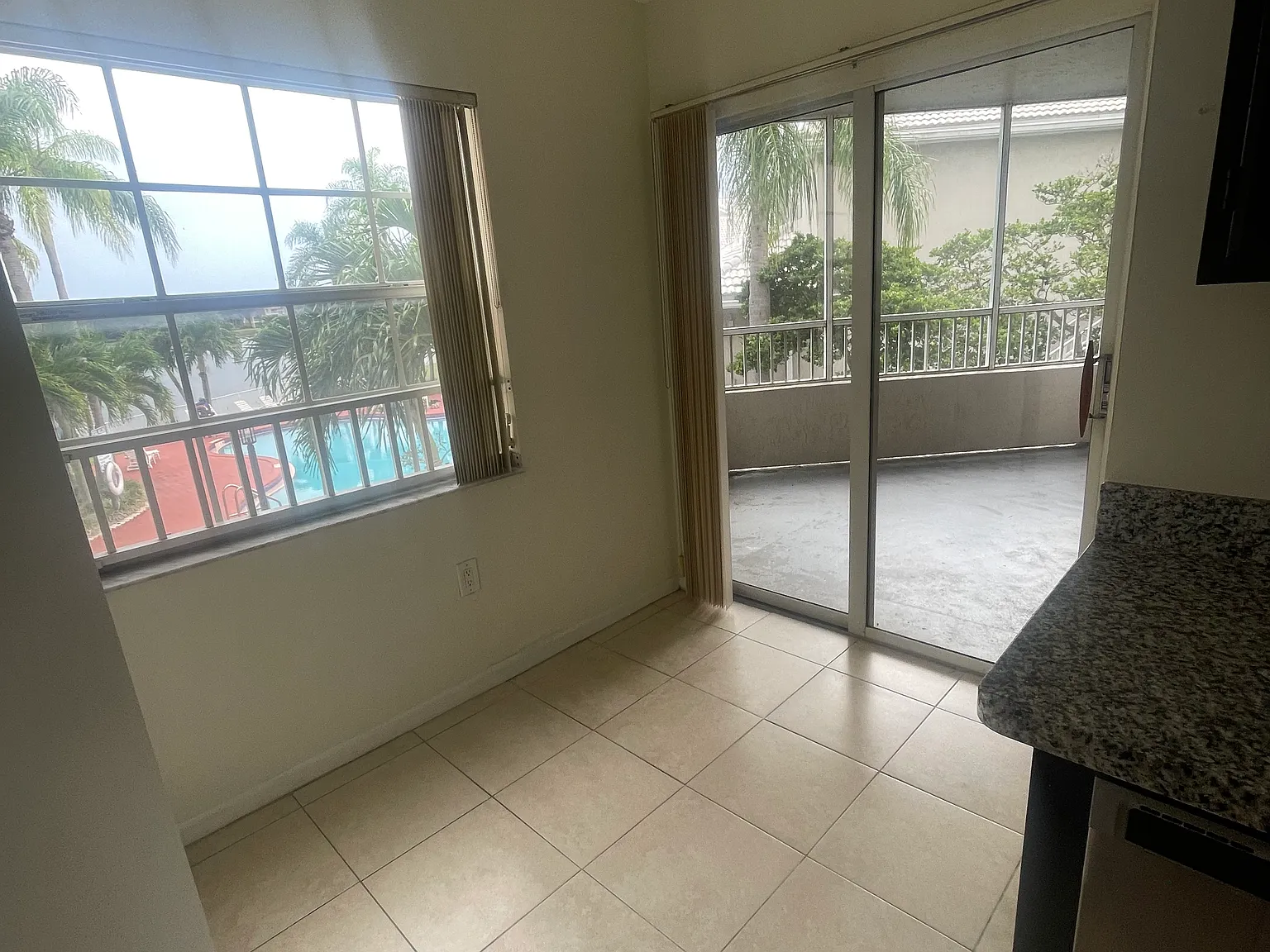 2 bed, 981 sqft, $2,200 — Photo 2