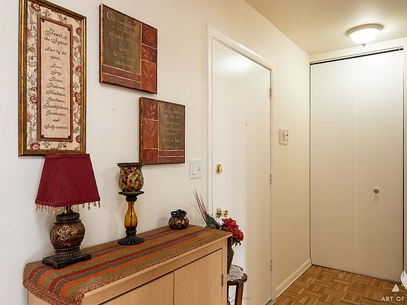 2nd image of 2025 Country Club Dr APT 13
