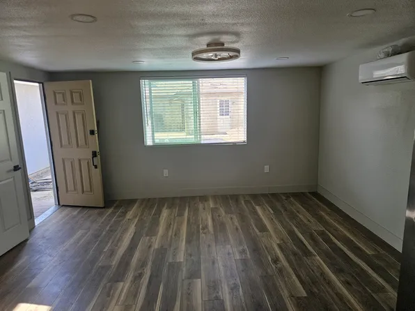 2614 W Mission Ct #2614, Visalia, CA 93277