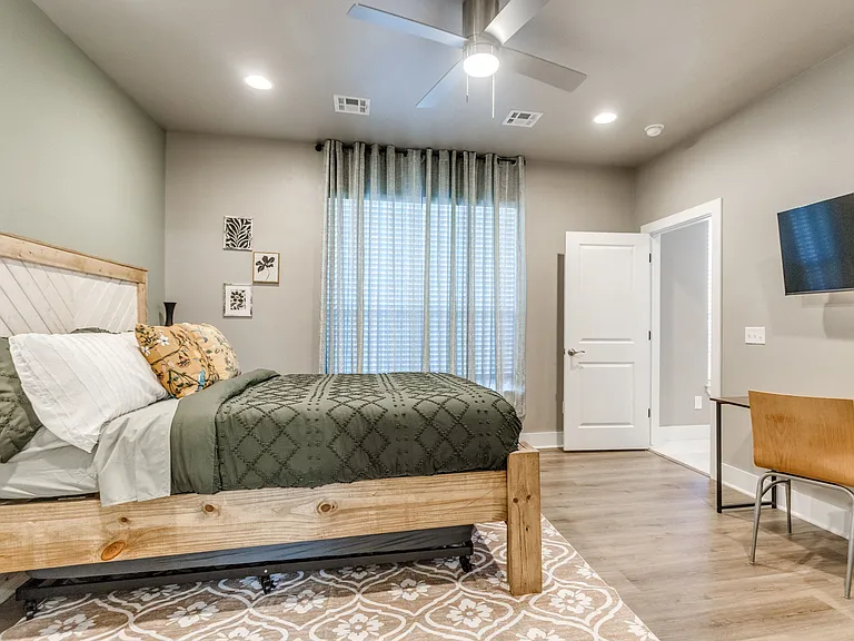 609 Abadan Dr — Photo 44