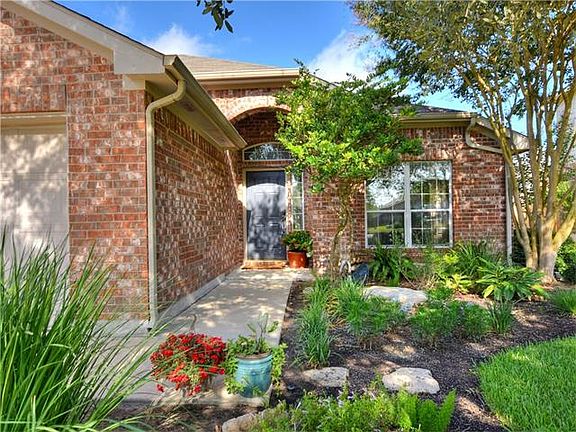 4th image of 113 Aguilar Dr