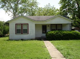 411 Lois St, Kerrville, TX 78028