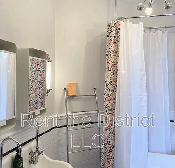 37 Rhode Island Ave NW — Photo 21
