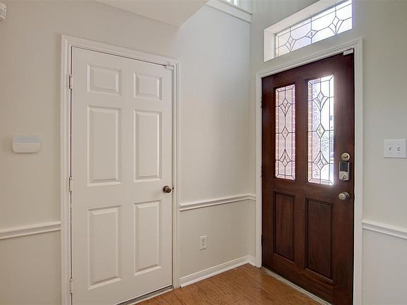 3rd image of 2349 Jackson St