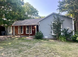 269 E Colonial Dr, Lancaster, TX 75134