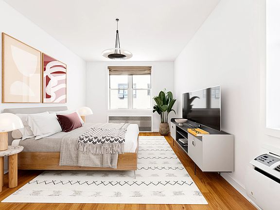 4th image of 245 Henry St APT 5A