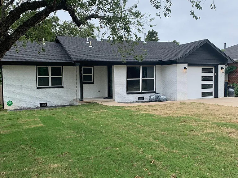 2700 NW 64TH ST