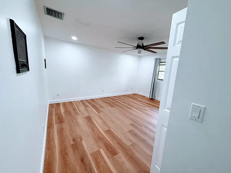 465 SE Naranja Ave — Photo 60
