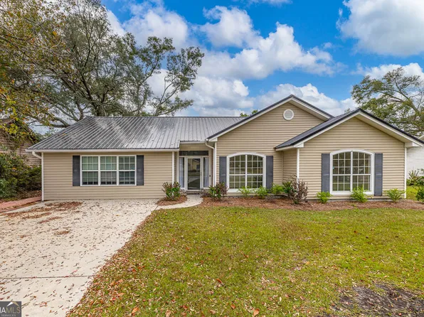 210 Glen Meadows Cir, Brunswick, GA 31523