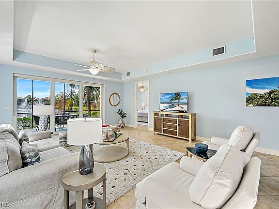 5th image of 7832 Hawthorne Dr Unit 1901