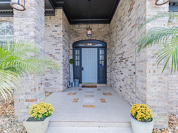 5th image of 11909 GRAN CRIQUE Court S
