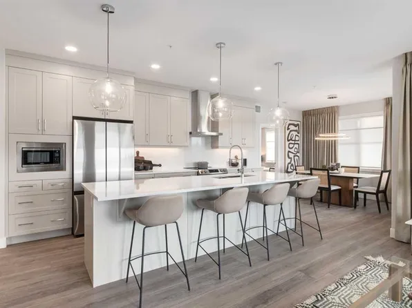 110 NE Greenbriar Pl NW #1112, Calgary, AB X0X 0X0