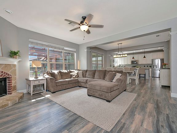 4th image of 3104 Barkwood Dr