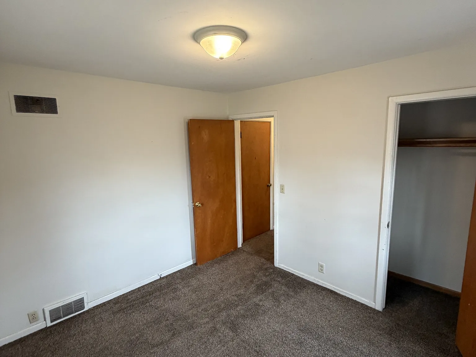 San Pablo St. Triplex - 3 — Photo 4