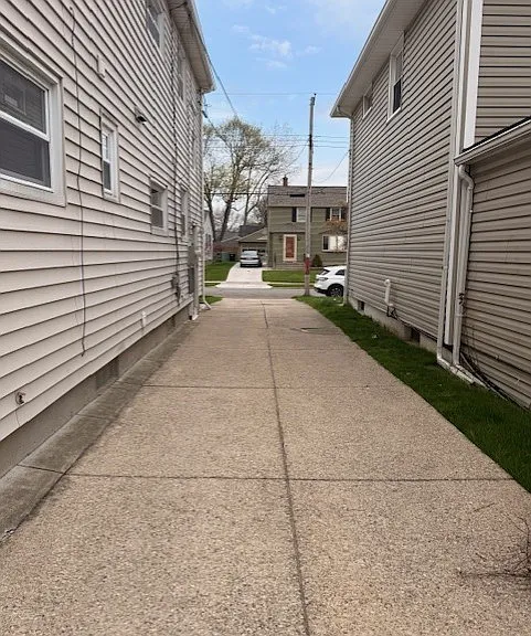203 Highland Ave — Photo 8