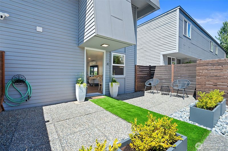 4th image of 10112 NE 68th Street #4