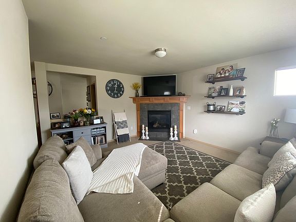 4th image of 3236 Hoffman Hill Blvd