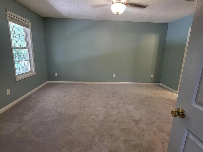 393 E Wood Ln — Photo 8
