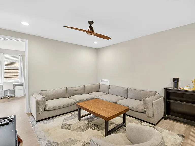 3604 Pilot Cir — Photo 20