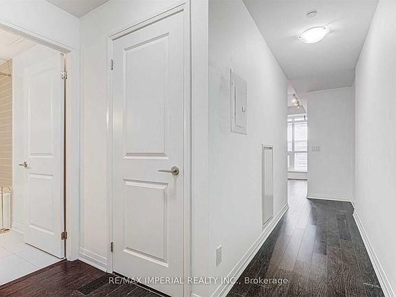 4th image of 8 Mercer St #317