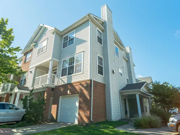13071 Marcey Creek Rd, Herndon, VA 20171