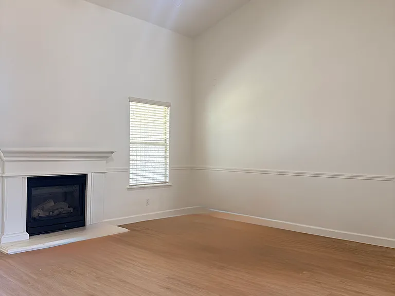 4683 W Amherst Ave — Photo 3