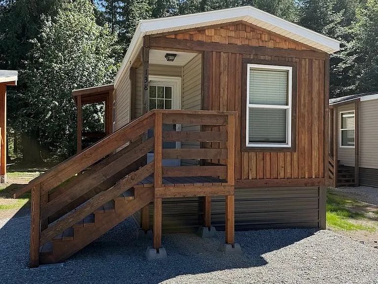 138 Cedar Hl — Photo 2