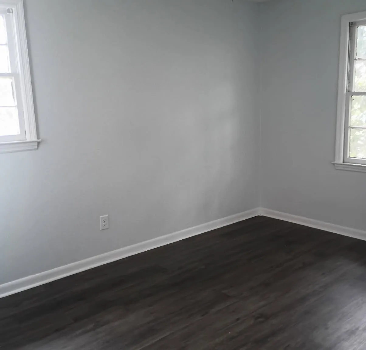 3505 N Oak St — Photo 3