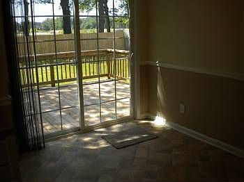 4th image of 502 Summers Pl