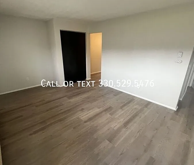 1015 Howe Ave #7 — Photo 3