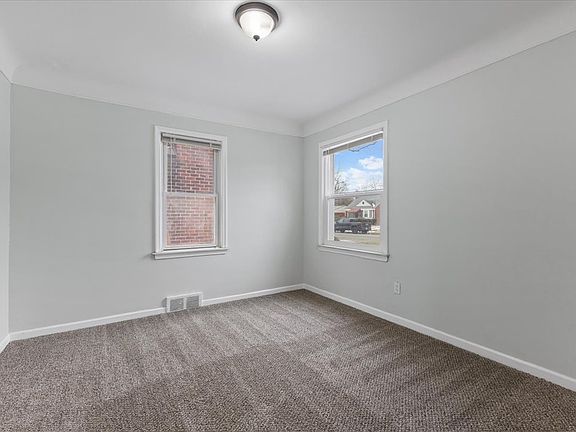 5th image of 11430 Minock St