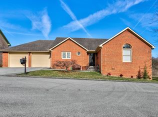 137 Whisper Creek Rd, La Follette, TN 37766