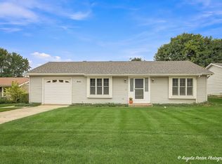 948 Wiltshire Dr, McHenry, IL 60050