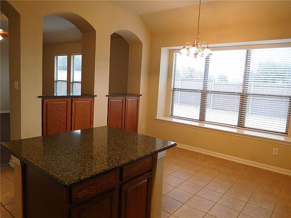 5th image of 212 Lakefront Ct